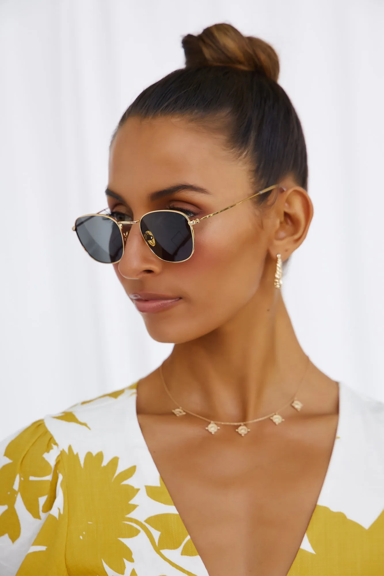 BANBÉ The Turlington Sunglasses Gold Smoke
