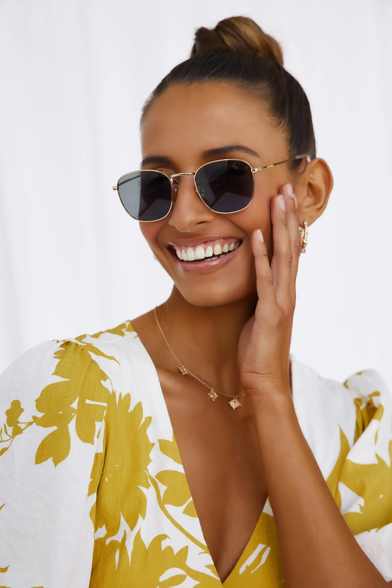 BANBÉ The Turlington Sunglasses Gold Smoke