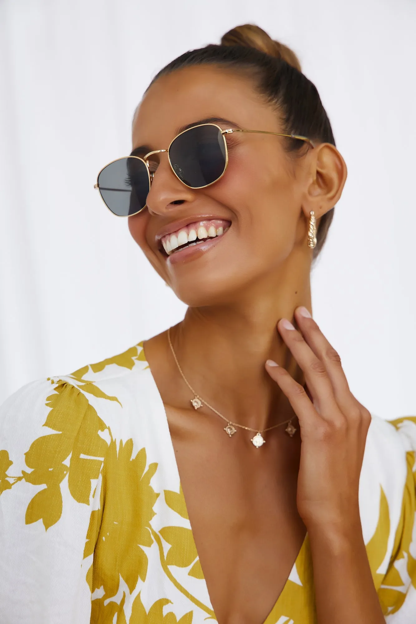 BANBÉ The Turlington Sunglasses Gold Smoke
