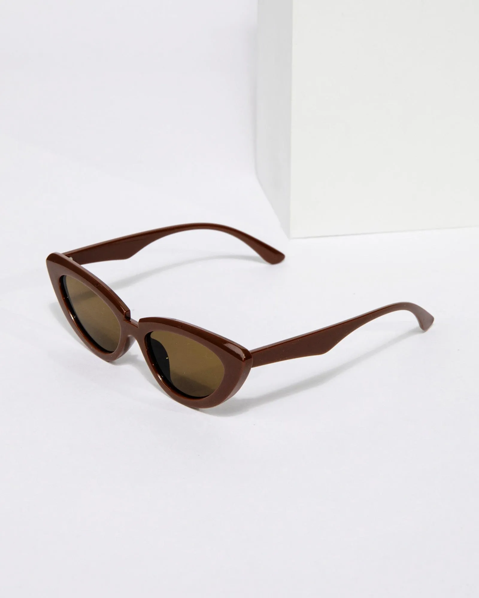 Burgundy Cut-Out Cat-Eye Shape Sunglasses