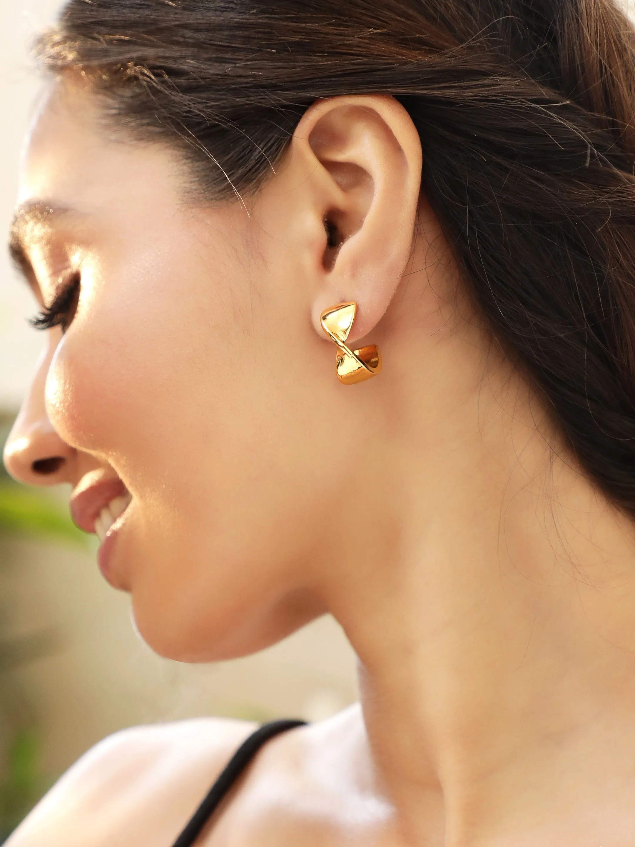 Rubans Set of 2 18K Gold-Plated Stainless Steel Tarnish-Free Waterproof Half Hoop Earrings