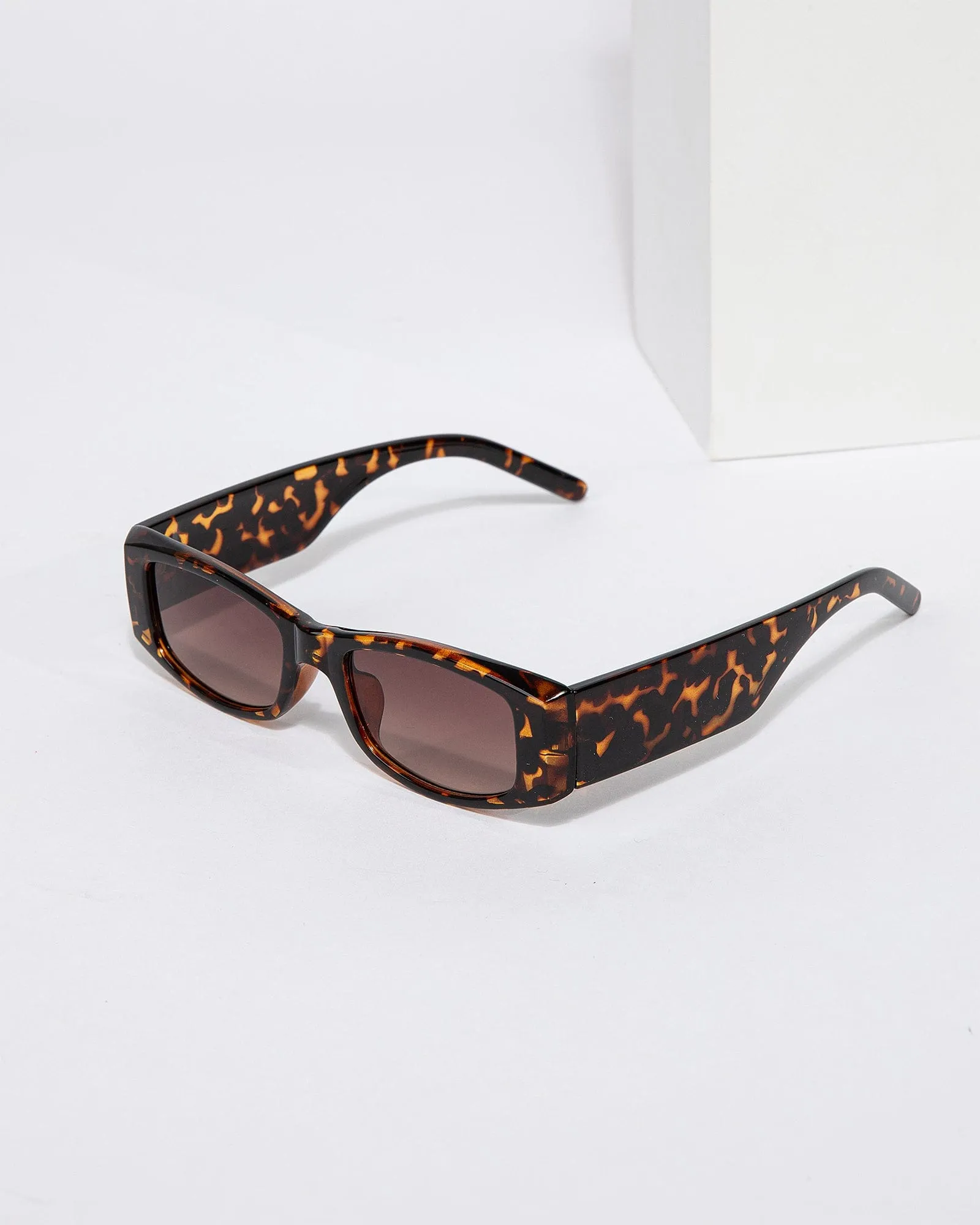 Tortoiseshell Rectangle Thick Framed Sunglasses